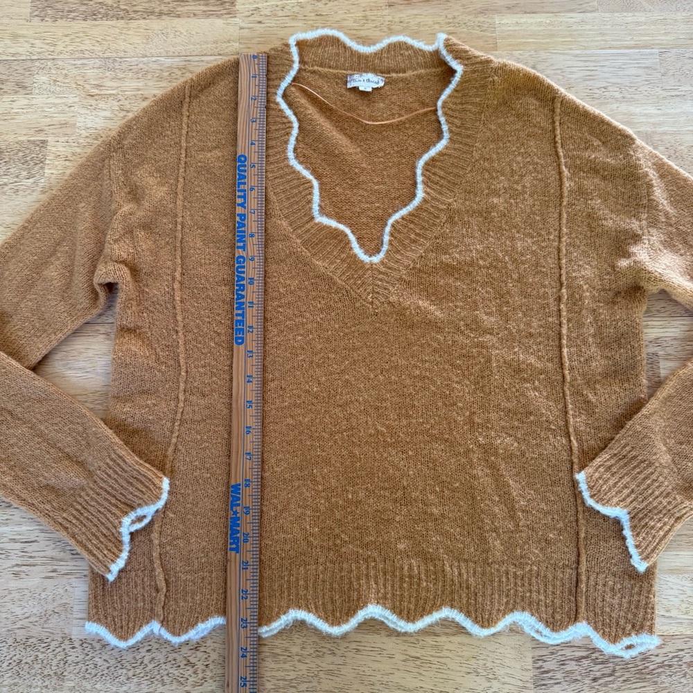 Hem & Thread Boho Scalloped Loose Knit V-Neck Sweater Gold Medium - Picture 5 of 10
